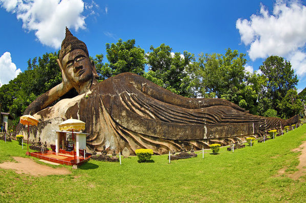Statue of the Reclining Buddha