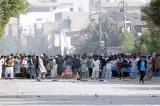 کراچی میں لوڈ شیڈنگ سے ستائے لوگ سڑکوں پر نکل آئے